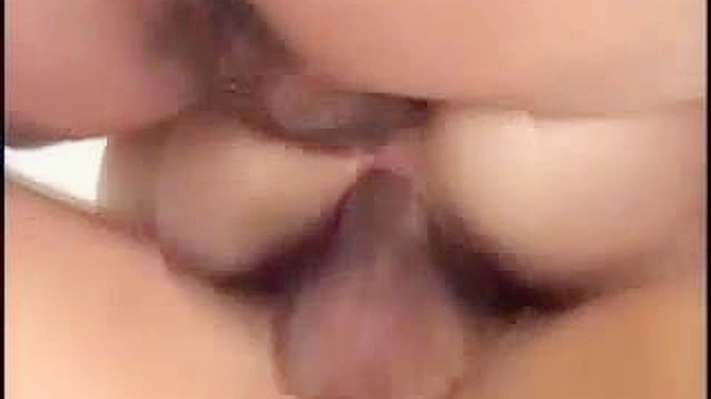 火辣亚洲肛交 紧致洞穴的宝贝热战